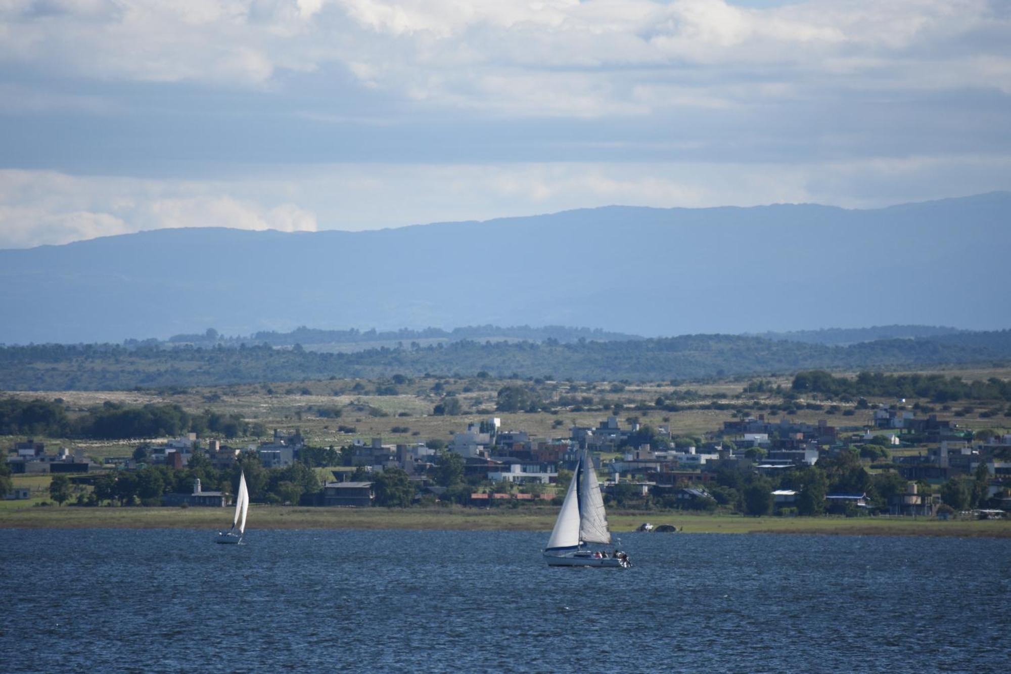 Peperina Lago Los Molinos Villa Ciudad de America Buitenkant foto